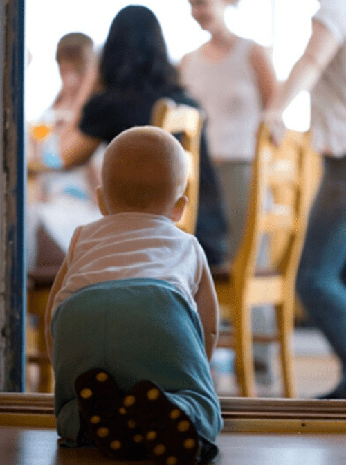 apartment ventilation system - Family at home - nuaire
